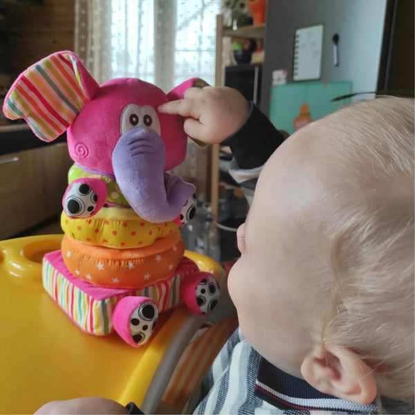 Oscar | Le compagnon de fou rire & d’éveil parfait ! À partir de 6 mois - Adorable Joie